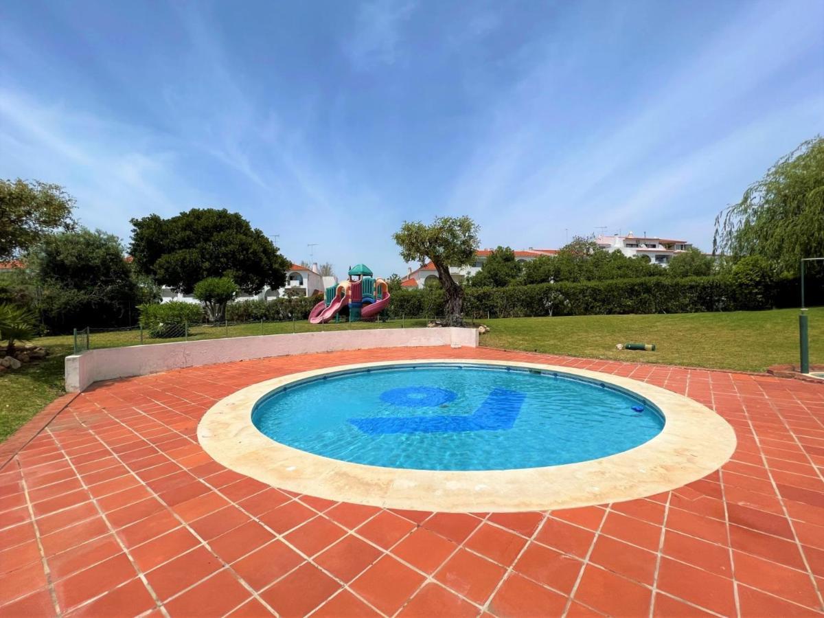 Albufeira Twins 2 With Pool By Homing Leilighet Eksteriør bilde