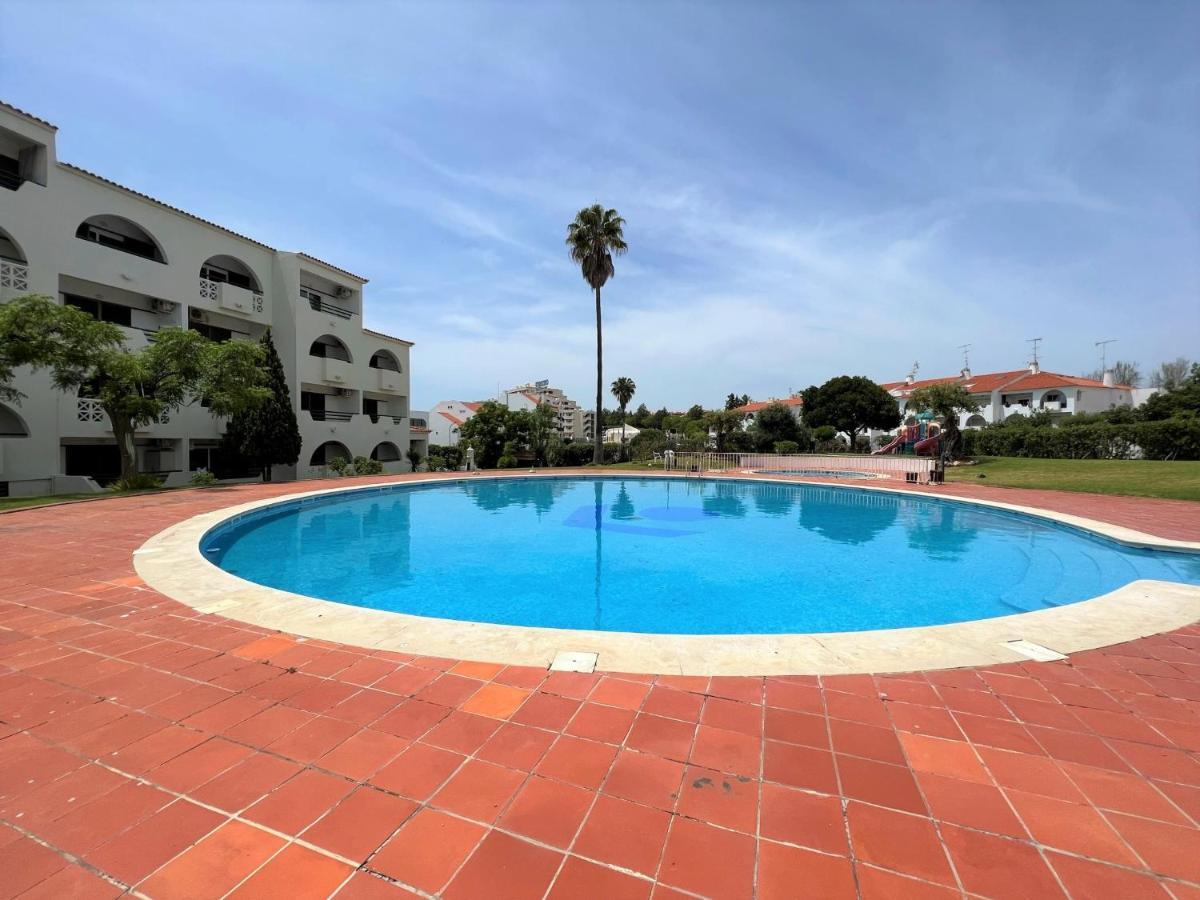 Albufeira Twins 2 With Pool By Homing Leilighet Eksteriør bilde